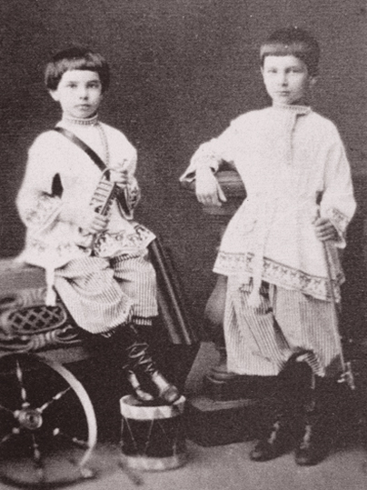 Столыпин П.А. семи лет с братом А.А.Столыпиным, 1869 г.